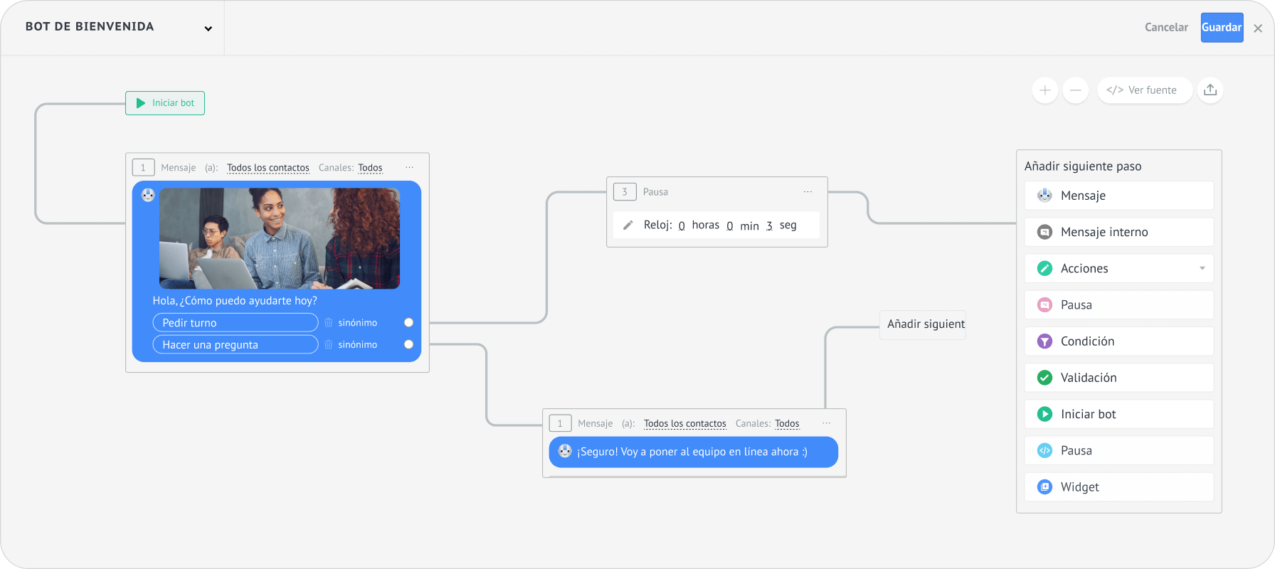 Constructor visual de Salesbot con mensajes, pausas y acciones conectadas.
